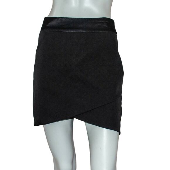 The Kooples Women's Layer Black Mini Skirt Wool Size 36 - Picture 3 of 8
